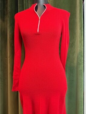 Form-Fitting Red Ribbed Long-Sleeve Zip Dress